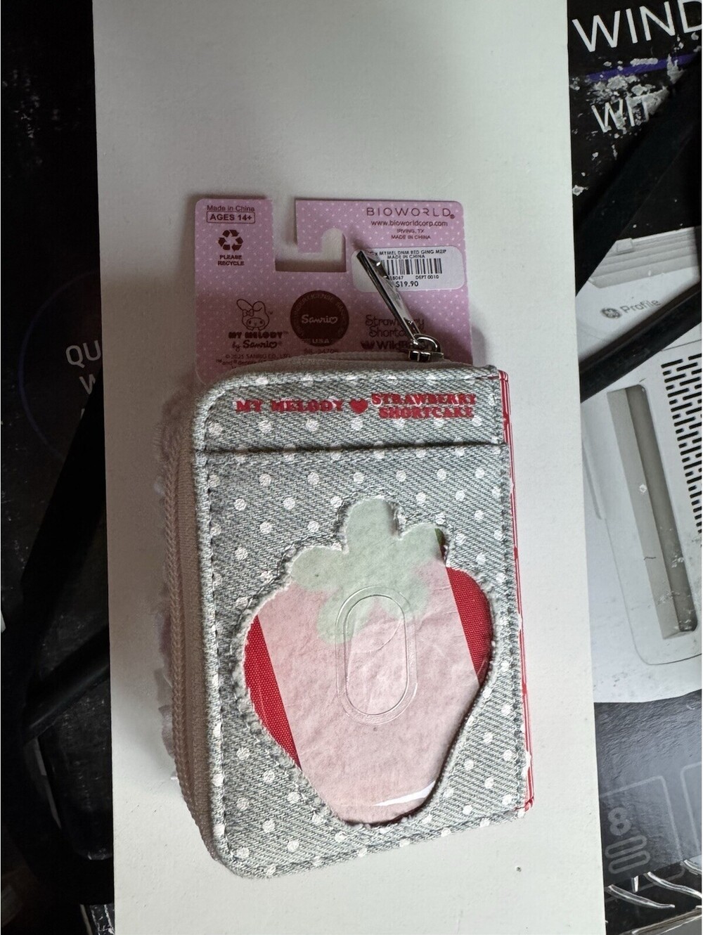 Strawberry Shortcake X My Melody mini wallet NWT - Picture 2 of 3